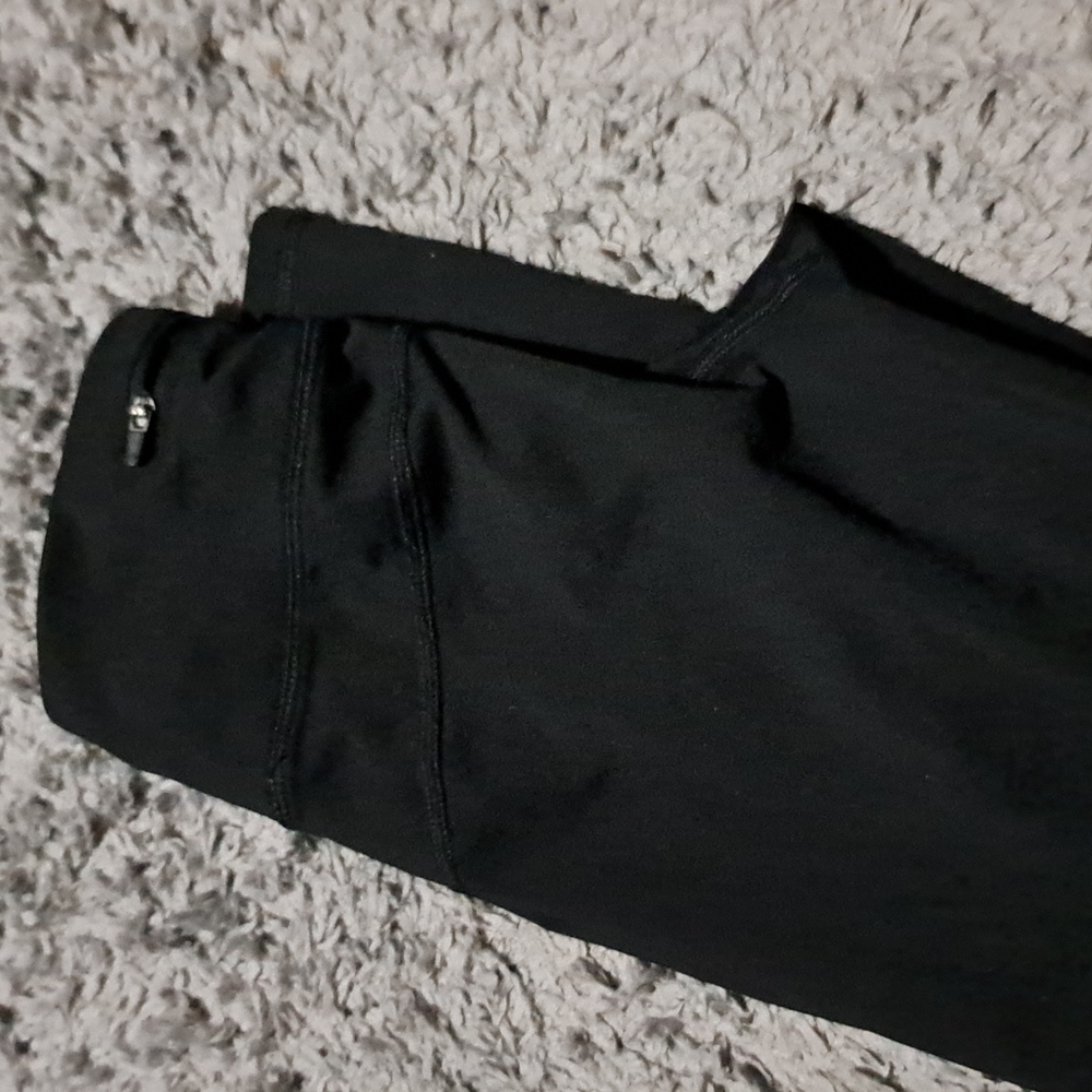 Champion black leggings with back zipper pocket, XS like new - Picture 4 of 4